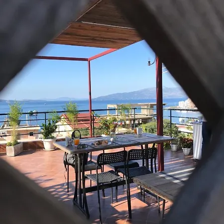 Hotel Gjoni 3*